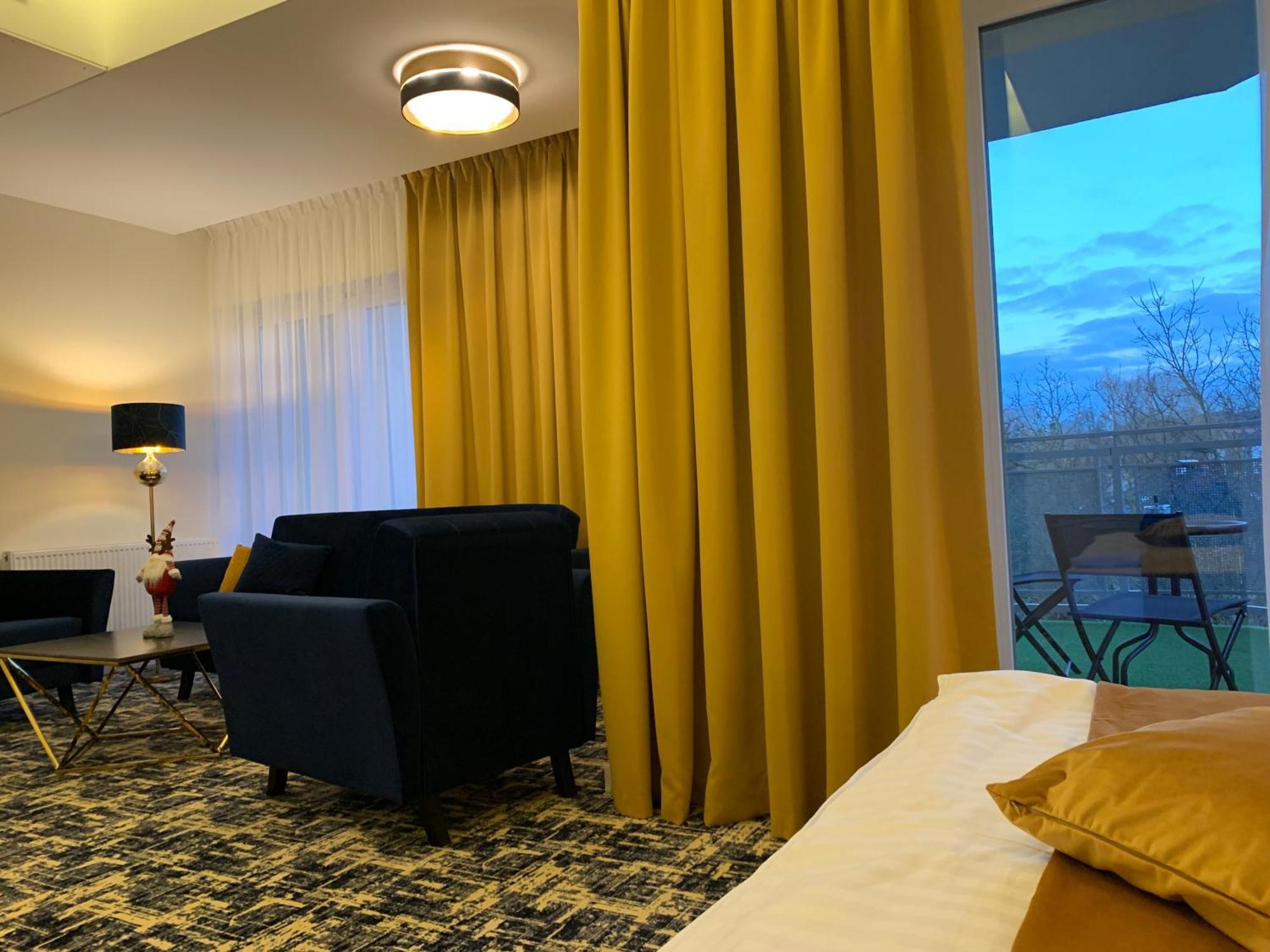 Piramida Lejlighedshotel Boleslawiec  Eksteriør billede
