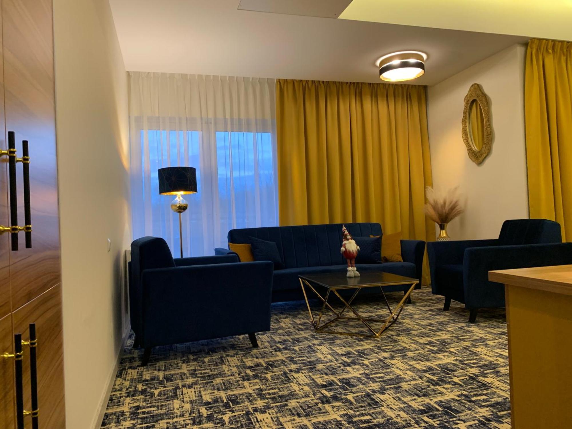 Piramida Lejlighedshotel Boleslawiec  Eksteriør billede