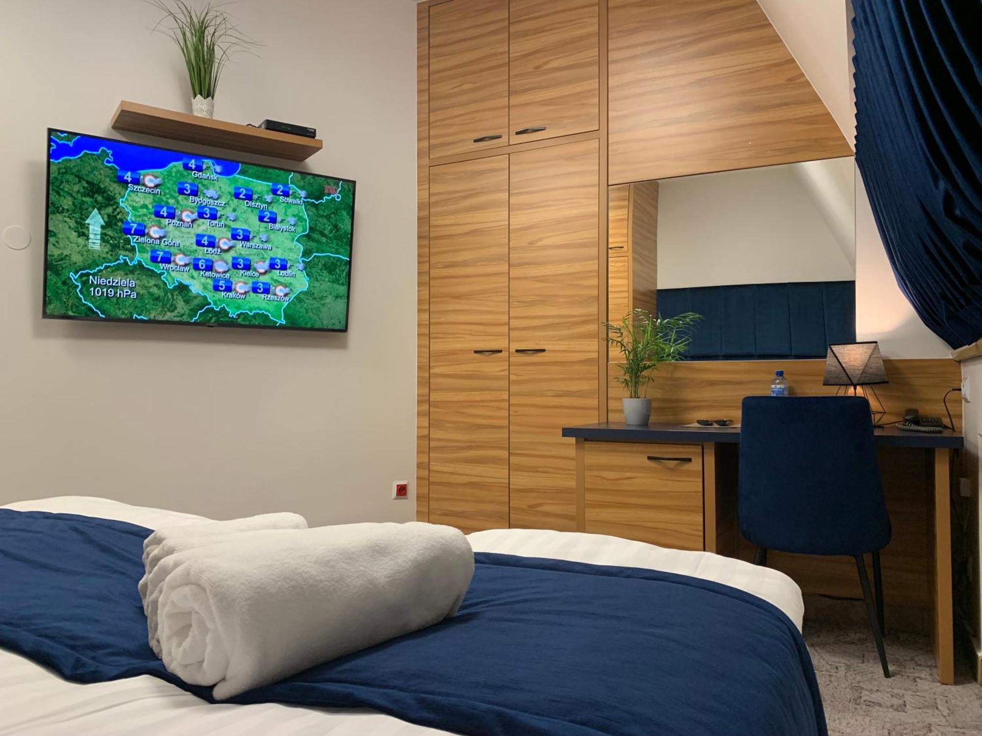 Piramida Lejlighedshotel Boleslawiec  Værelse billede
